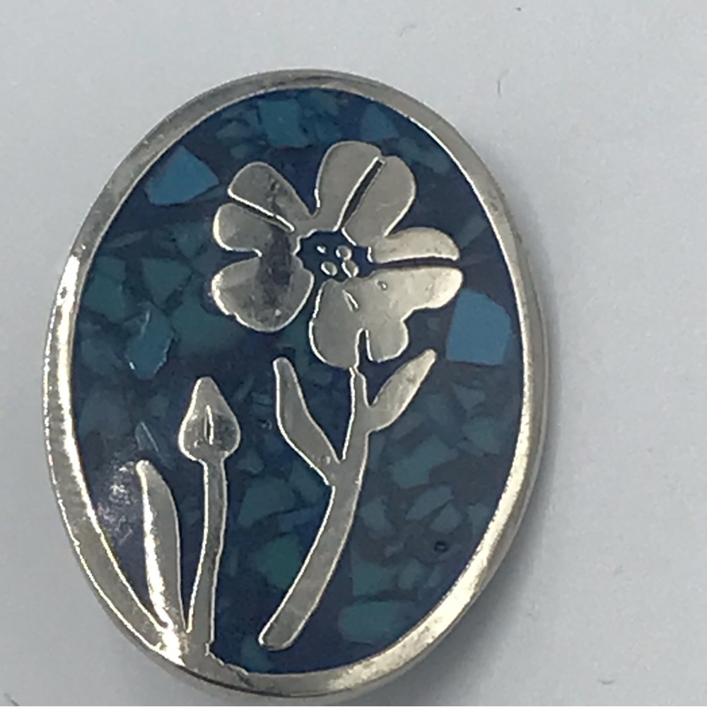 Flower Pin - Picture 7 of 8